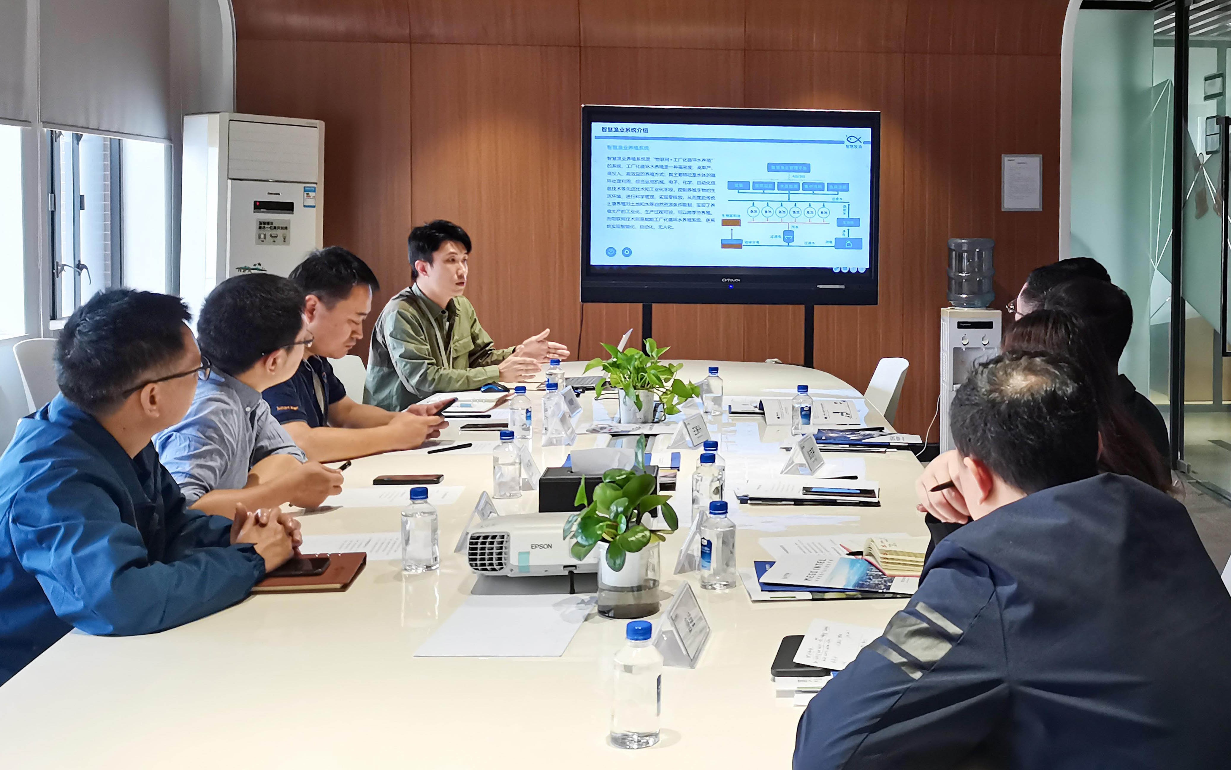 湖南潇湘兴业集团考察团队来访智慧农业调研交流